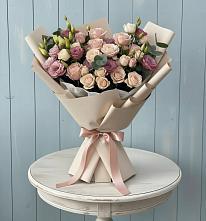 Букет цветов из:  Розы и Лизиантусы в Красная Горка Республика Башкортостан