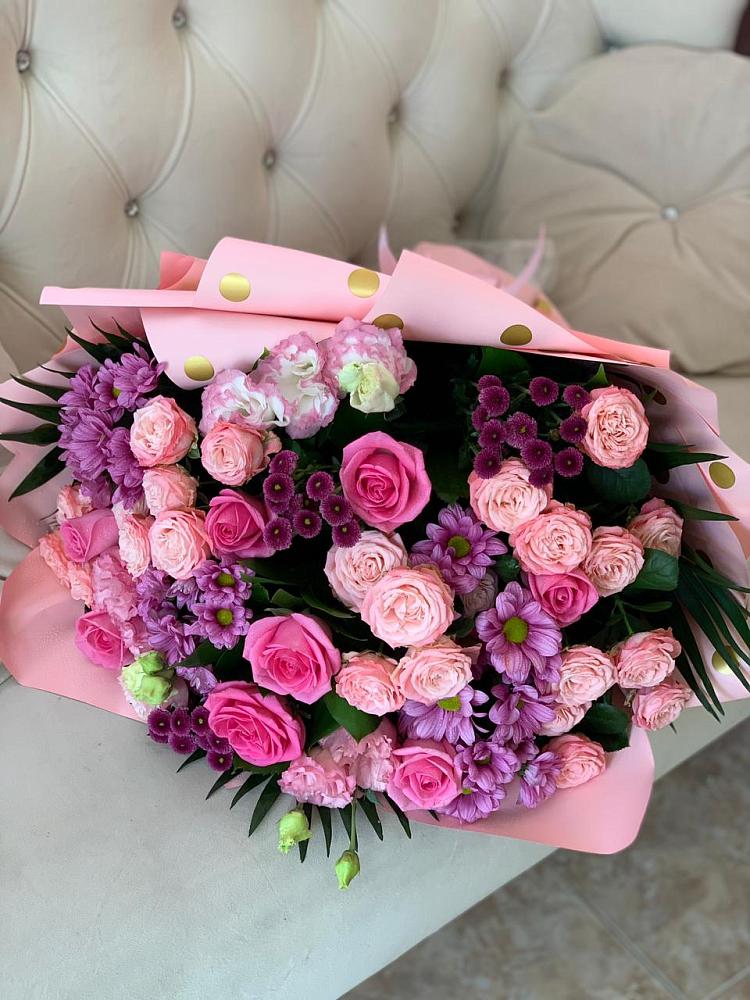 Букет цветов из: Хризантемы, Розы и Лизиантусы в Красная Горка Республика Башкортостан