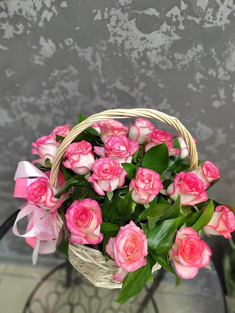 Цветочная композиция из Розы в корзине в Красная Горка Республика Башкортостан