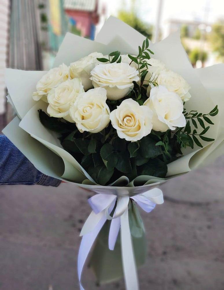 Букет Белые розы Проуд в Красная Горка Республика Башкортостан