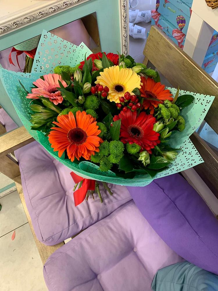 Букет цветов из: Герберы, Хризантемы и Альстромерии в Красная Горка Республика Башкортостан