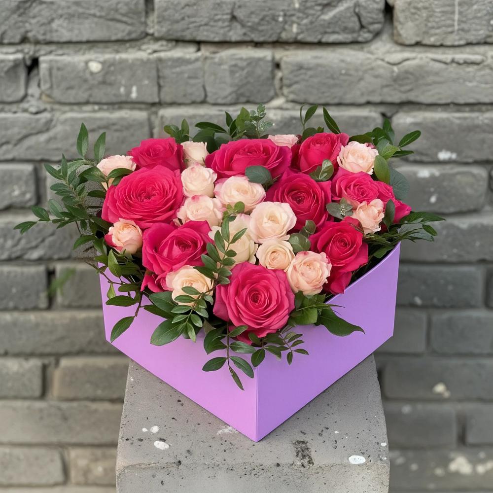 Цветочная композиция из Розы в коробке в Красная Горка Республика Башкортостан