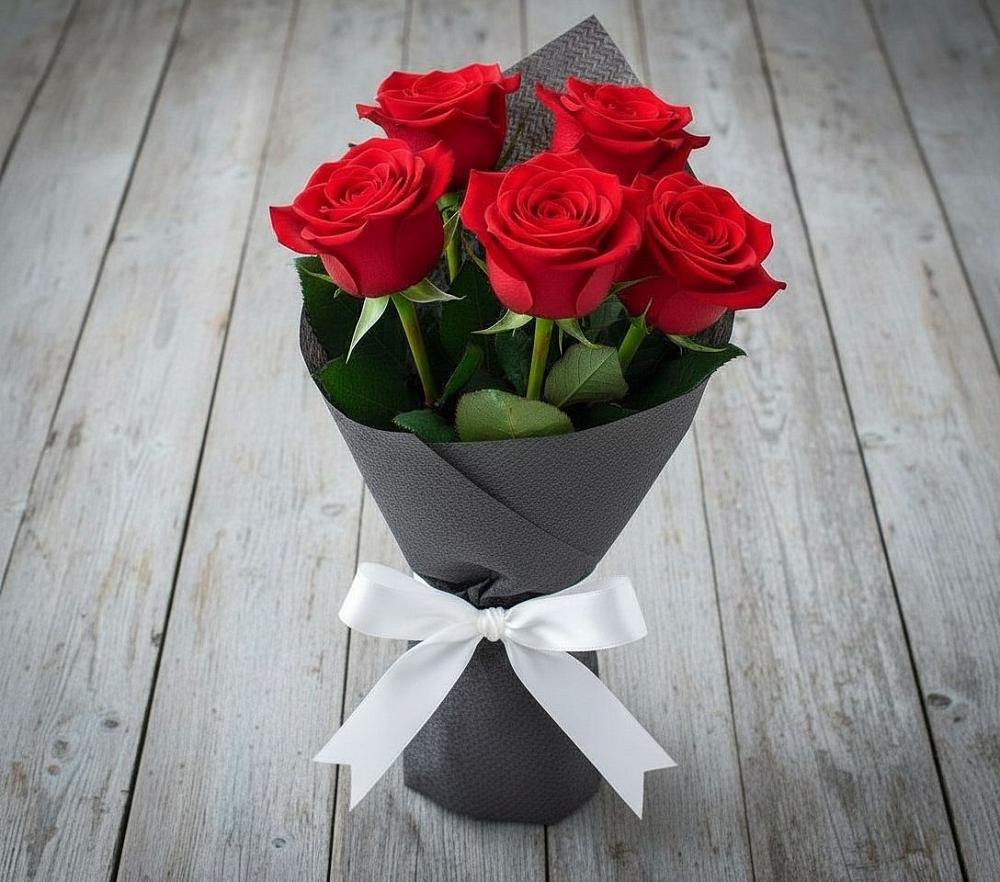 Букет 5 Красных роз Эдлесс Лав в Красная Горка Республика Башкортостан
