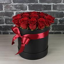 Цветочная композиция из Розы в шляпной коробке в Красная Горка Республика Башкортостан