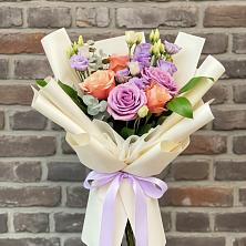 Букет цветов из:  Лизиантусы и Розы в Красная Горка Республика Башкортостан