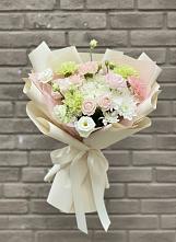 Букет цветов из:  Гвоздики, Розы, Лизиантусы и Хризантемы #REPLACE_PRED# Красная Горка Республика Башкортостан