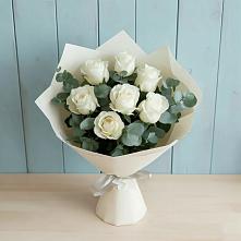 Букет Белые розы в Эвкалипте в Красная Горка Республика Башкортостан