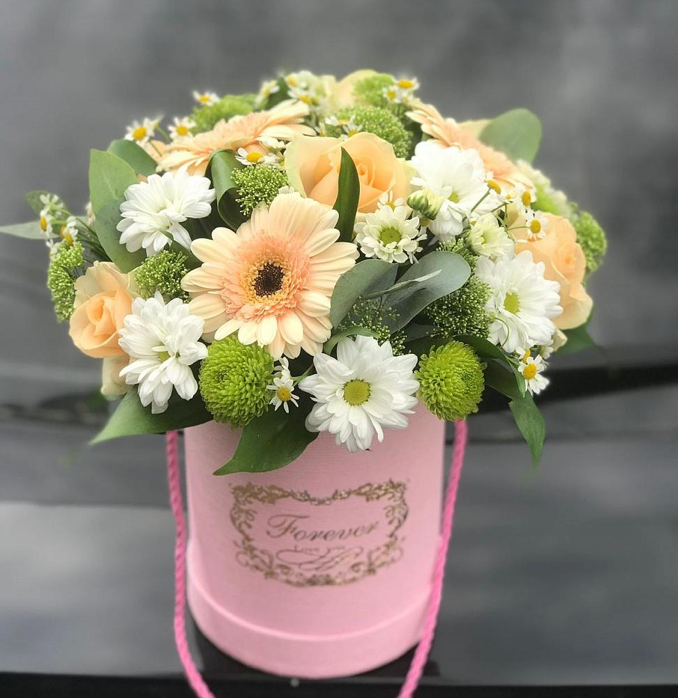 Цветочная композиция из Розы, Герберы и Хризантемы в шляпной коробке в Красная Горка Республика Башкортостан